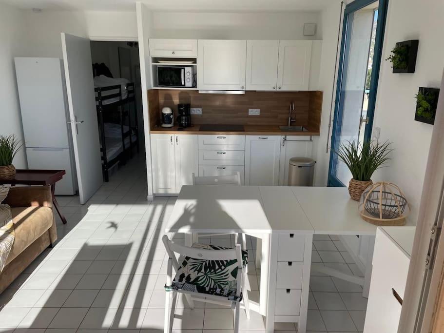 Apartament Domaine D'Azur - Renovated 1Br With Terrace Pool & Garage Le Lavandou Zewnętrze zdjęcie
